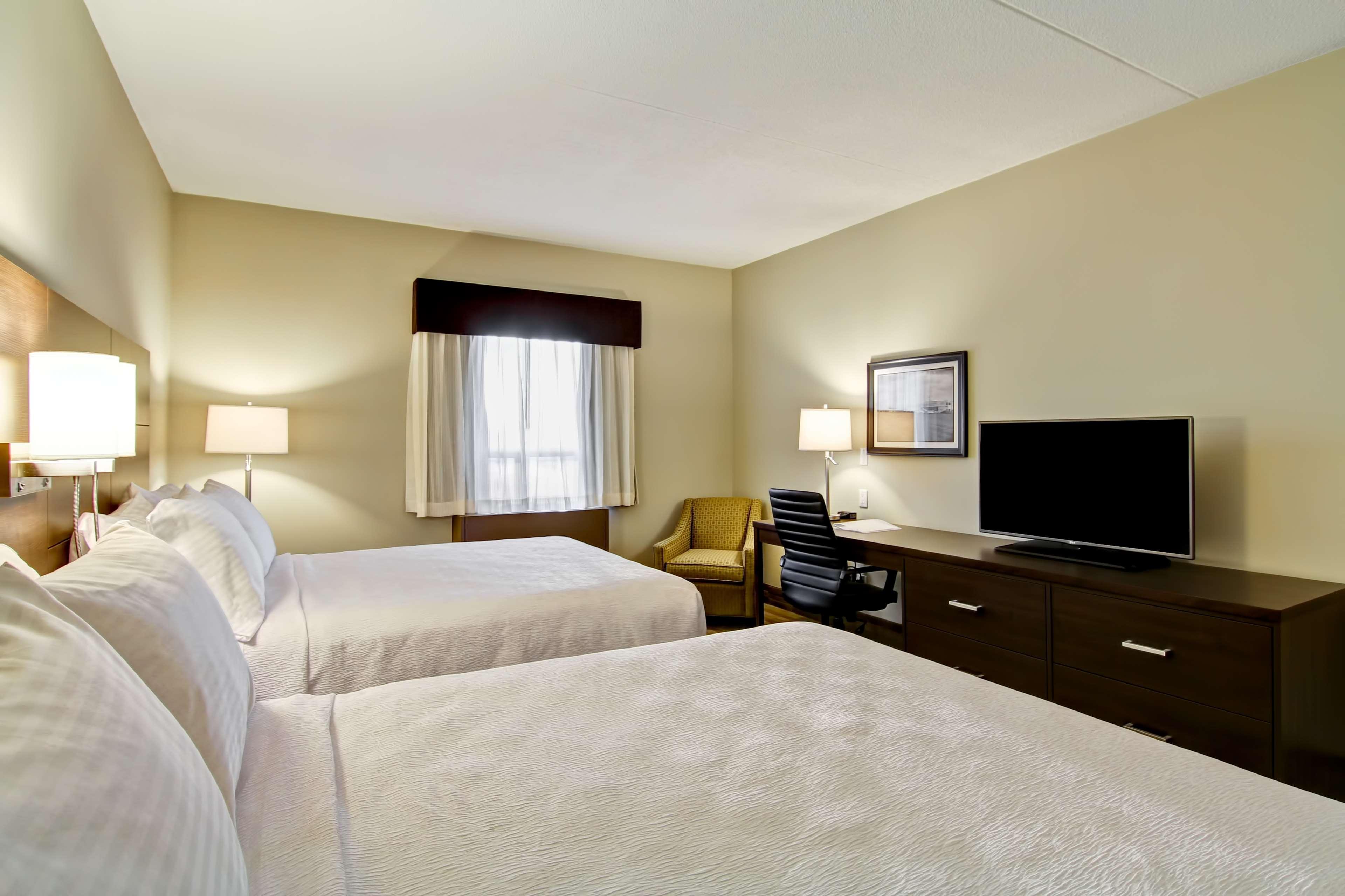 Hotel Western Airport & 3*